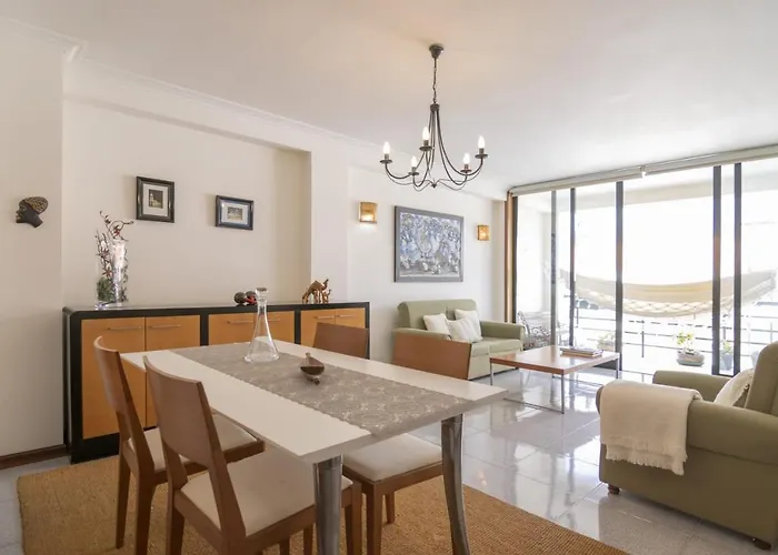 Apartment Santa Barbara Flat